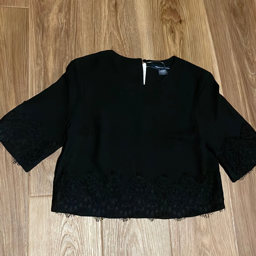 NWT French Connection cropped top. Size 6